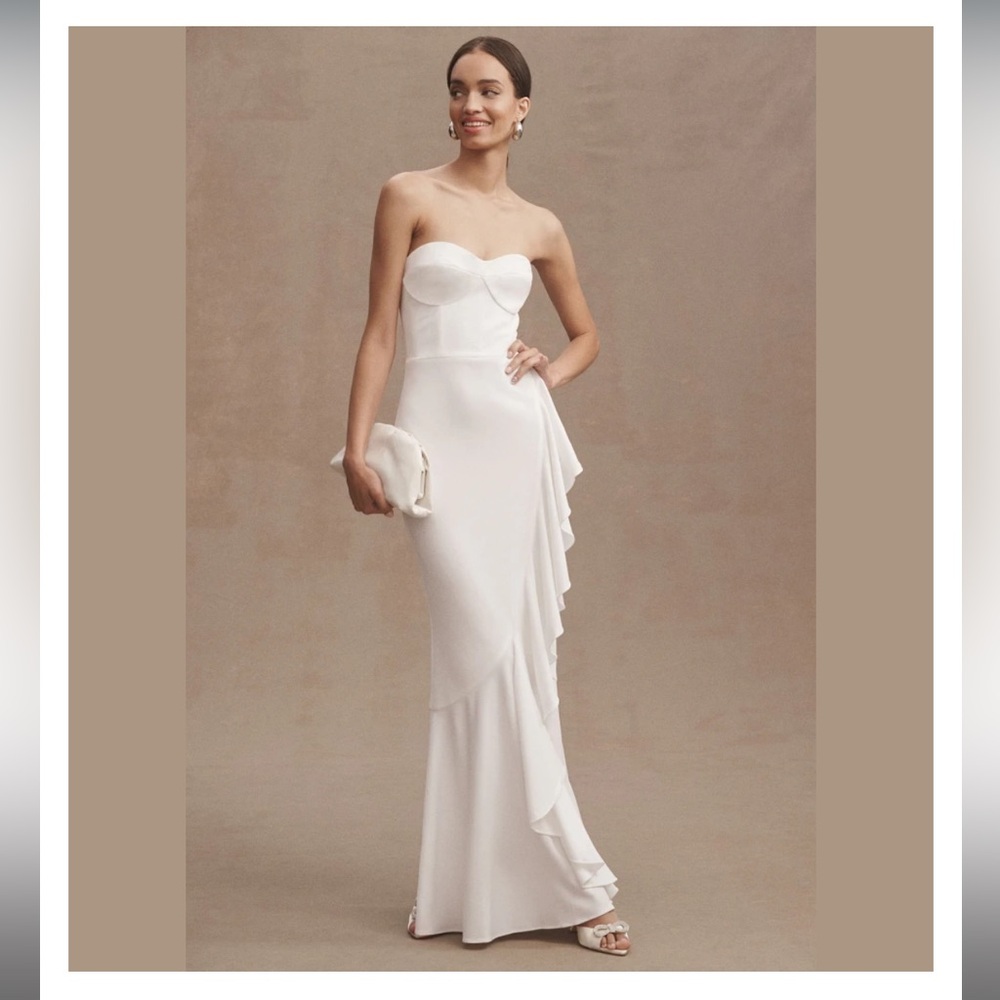 DRESS THE POPULATION GOWN NWT SMALL